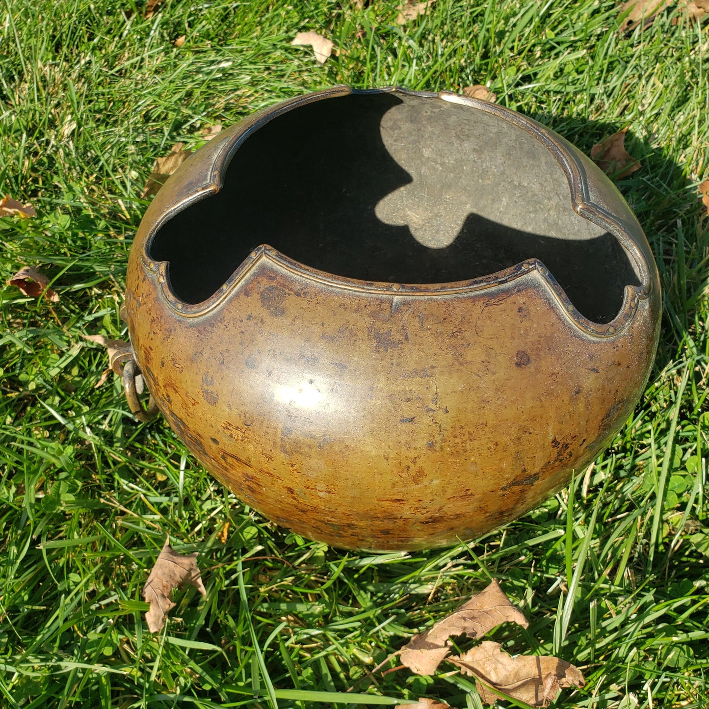 Antique Japanese fine quality metal vessel with handles