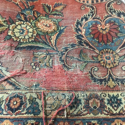 Re-Weaving a Hole on a worn Persian Carpet!