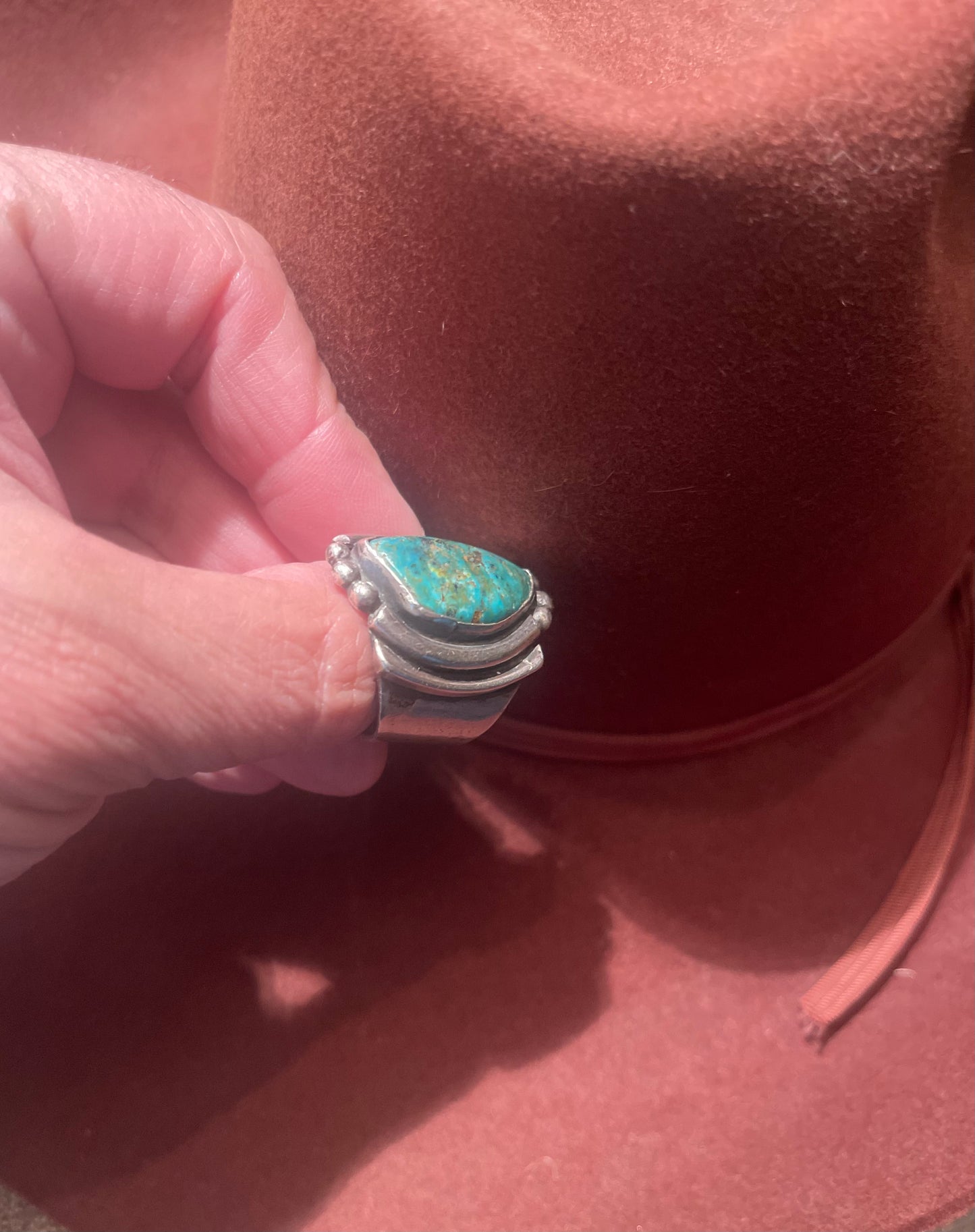 Vintage Native American Sterling Silver and Turquoise Ring with an interesting design & stone